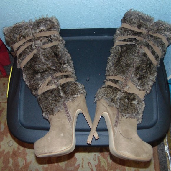 Furry Leather Just Fab Boots - Picture 3 of 4